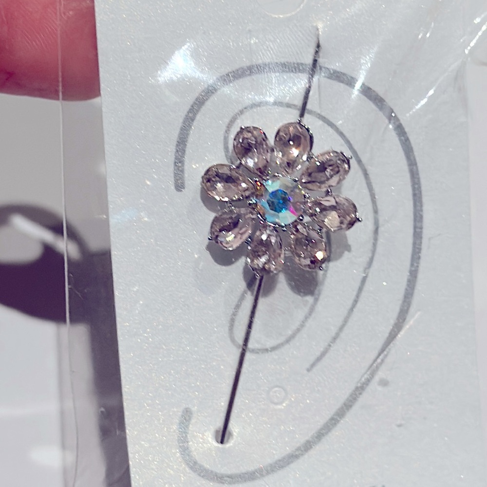 NWT New Fashion Light Lilac earring